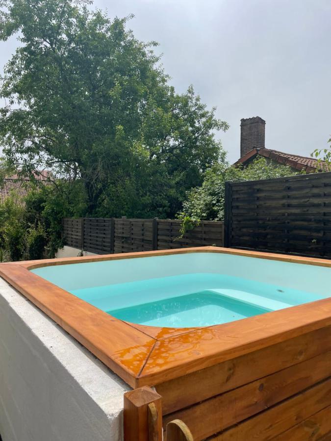 Beautiful Cottage With Private Plunge Pool/Hot Tub - 40 Mins From Puy Du Fou La Chapelle-Saint-Etienne Екстер'єр фото