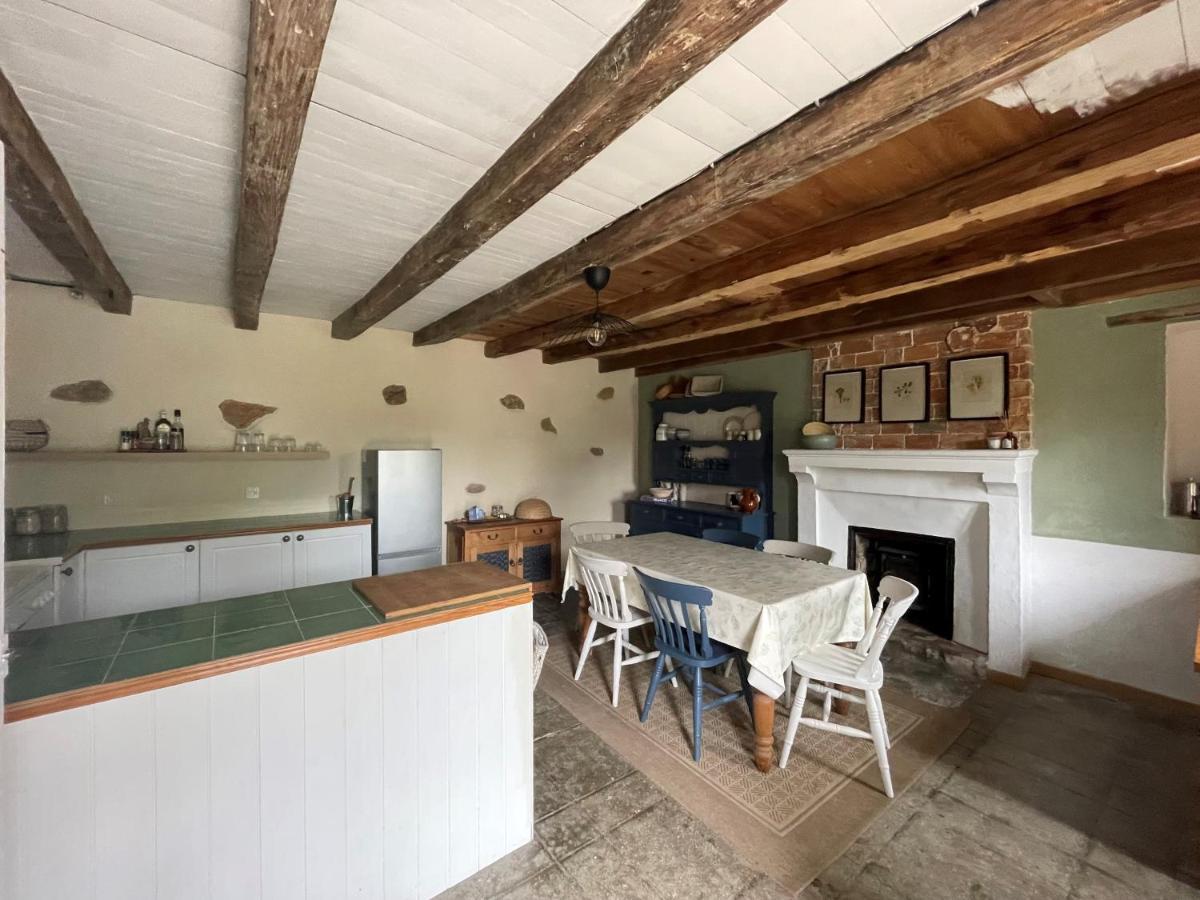 Beautiful Cottage With Private Plunge Pool/Hot Tub - 40 Mins From Puy Du Fou La Chapelle-Saint-Etienne Екстер'єр фото