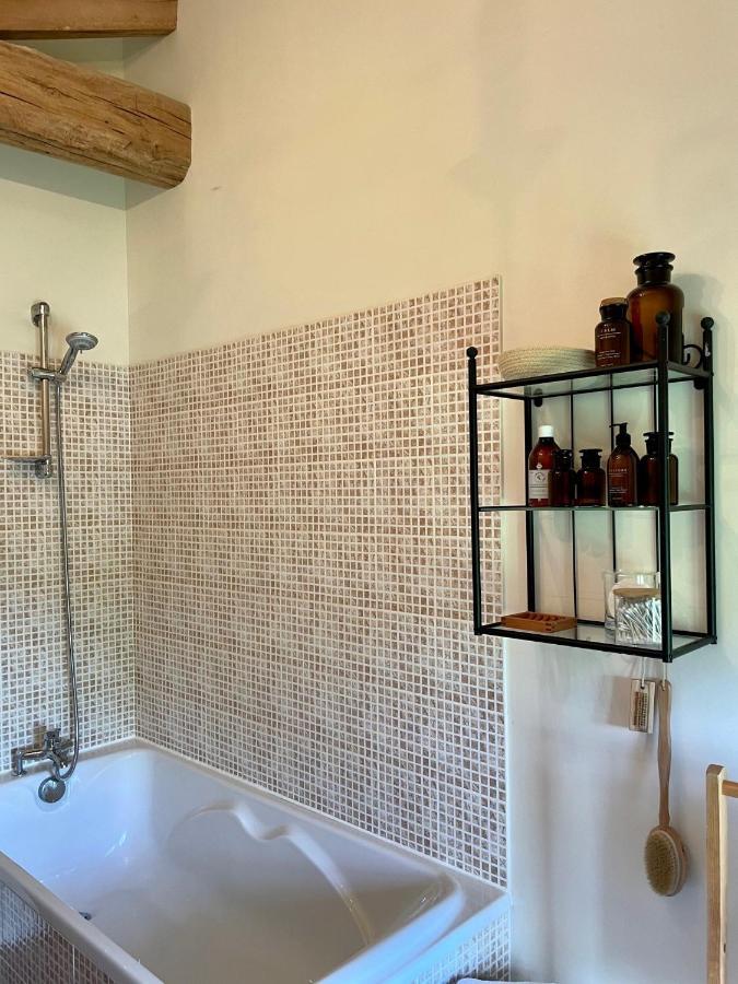 Beautiful Cottage With Private Plunge Pool/Hot Tub - 40 Mins From Puy Du Fou La Chapelle-Saint-Etienne Екстер'єр фото